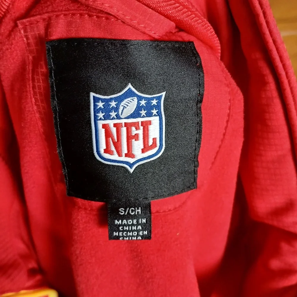 NWT Kansas City Chiefs NFL Full Zip-Up Jacket Size Small Men's Red Grey Official